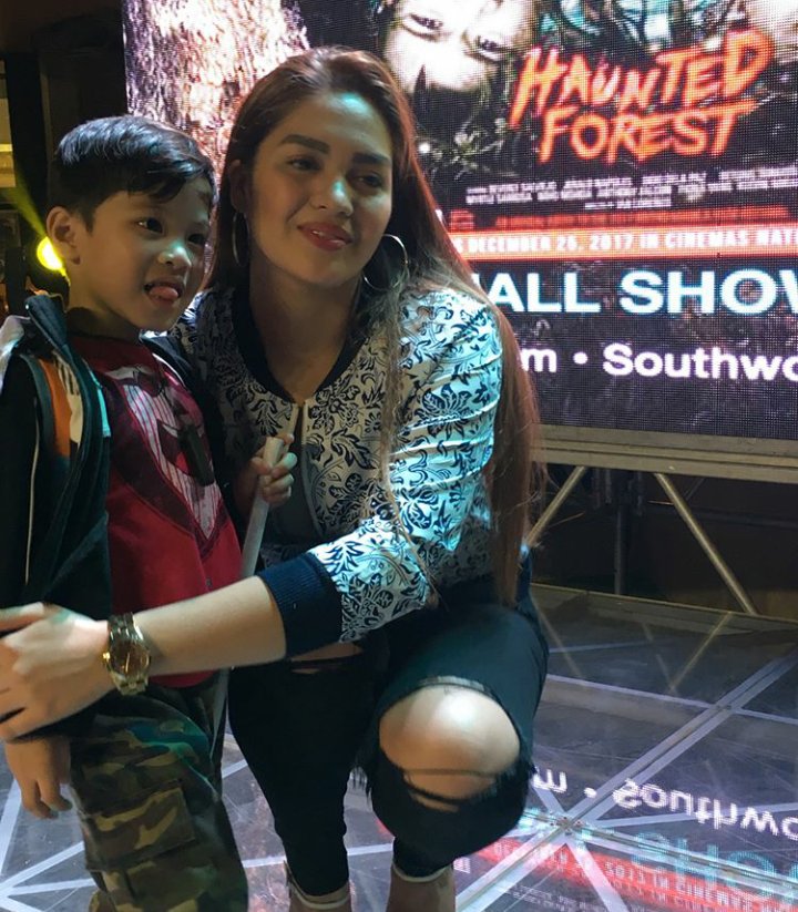 Jhen_rivera25's tweet photo. when this kid is luckier than you
#HauntedForest10DaysToGo https://t.co/MYhzFGl49O