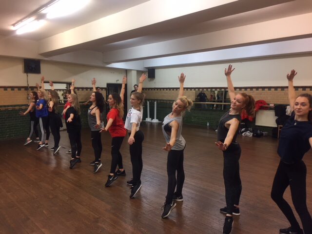 Rehearsals for Jingle Belles Christmas shows for @RaymondGubbay. 1st show tonight in Cambridge. Choreographed by <a href="/simon_coulthard/">Simon Coulthard</a> #dancers #FestiveFriday