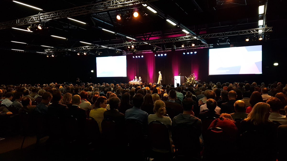 CygneaCongres's tweet photo. 2 dagen, 700 deelnemers, 70 #stemvragen en ruim 300 vragen gesteld door het publiek via de #congresapp. En... "het werkt perfect!" Een leuke afsluiter van het jaar voor het hele team! #aperfectday #pco #congres https://t.co/yrwAmUbsuD https://t.co/PQoYZcCMjN