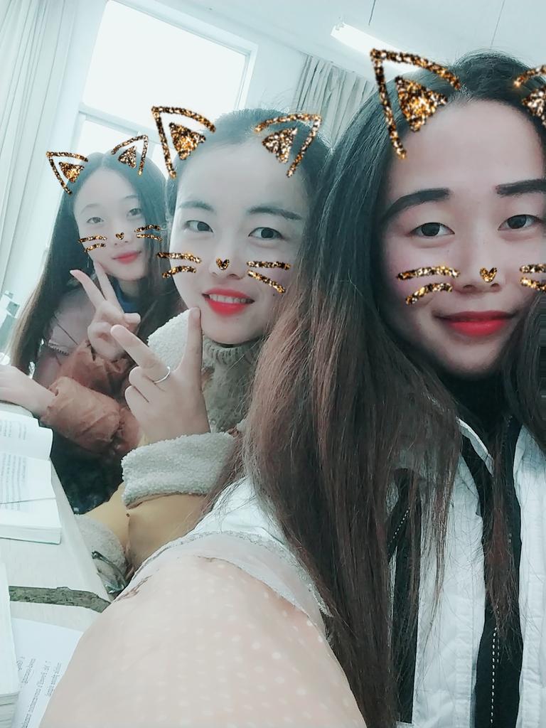 Azadaaa_'s tweet image. Last Day