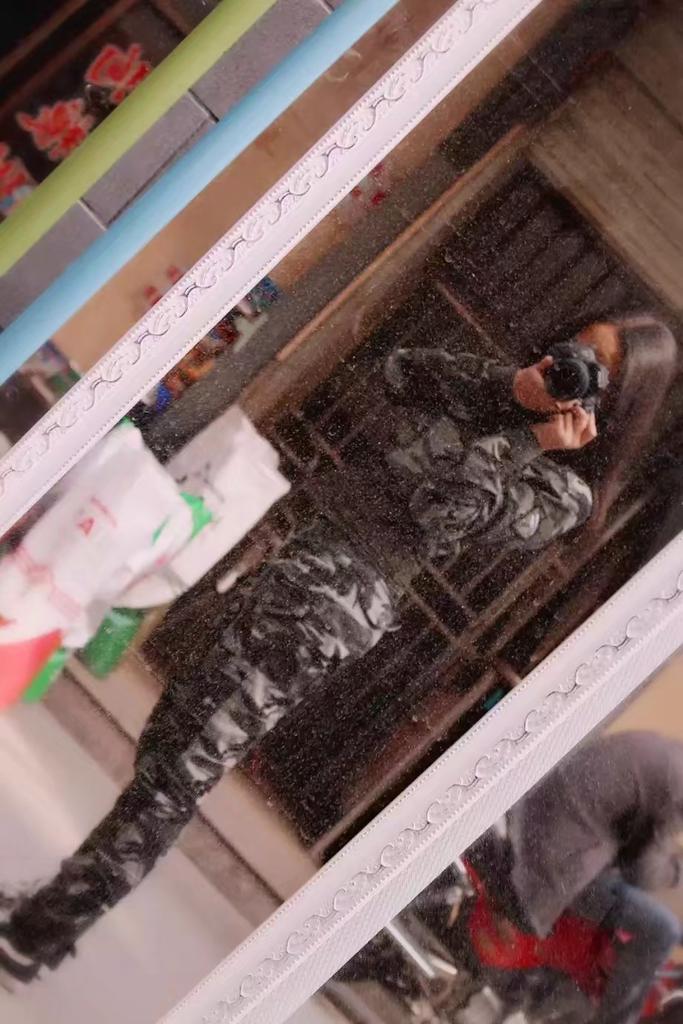 Azadaaa_'s tweet image. BE YOUNG
BE DOPE
BE PROUD