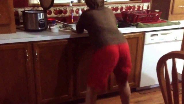 SomTeamENT's tweet photo. FunnyVines (Booty jam to christmas music funny!) Has been published on Funny Vines - https://t.co/V3BjeWxV82 https://t.co/5ZYKjMDUtl