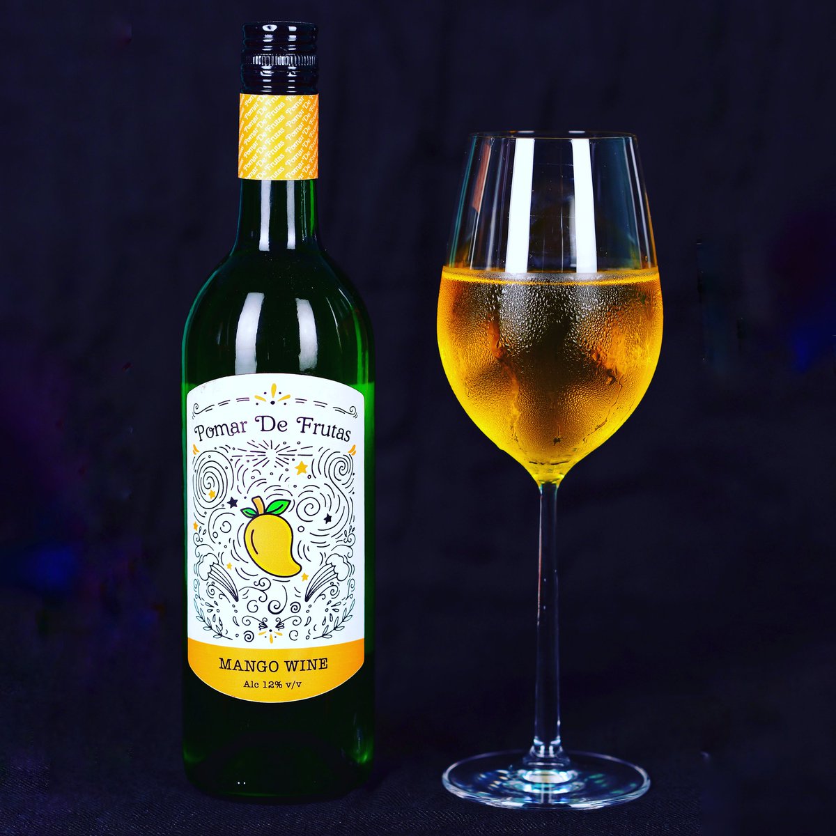 PomarDeFrutas's tweet photo. LIGHT UP YOUR CHRISTMAS 🎄WITH #POMARDEFRUTAS
#Mangowine
#Fruitwine
#Mango
#OffDrywine
#Golden
#Wine
#winelover
#winetasting
#foodandwine
#winetime
#Winelovers
#whitewine
#instawine
#Winecountry
#Goa
#goanrestaurant
#Calangute
#Arambol
#Palolem
#Arambol
#Ashvem https://t.co/U99BVRT2Au