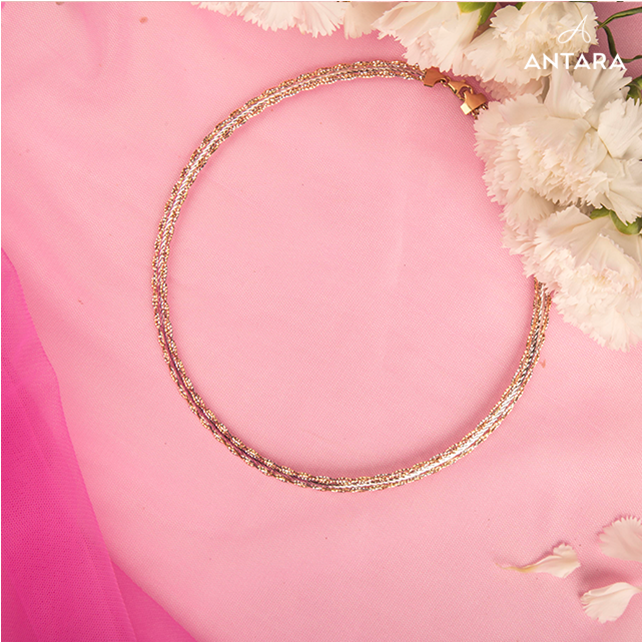 AntaraJewellery's tweet photo. A sleek necklace for a casual day look. Wear it with a saree or pair it with your corporate office attire, the choice is yours! #AntaraJewellery #Dadar #Borivali https://t.co/JYR9nfjKhw