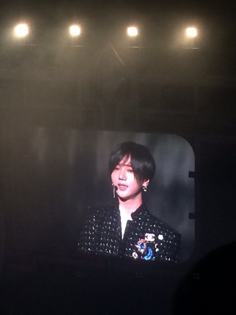 SJF_Siwonest's tweet photo. 171215 #SUPERSHOW7 #SS7inSeoulDay1 Yesung &amp; Siwon https://t.co/GzyekACJPJ