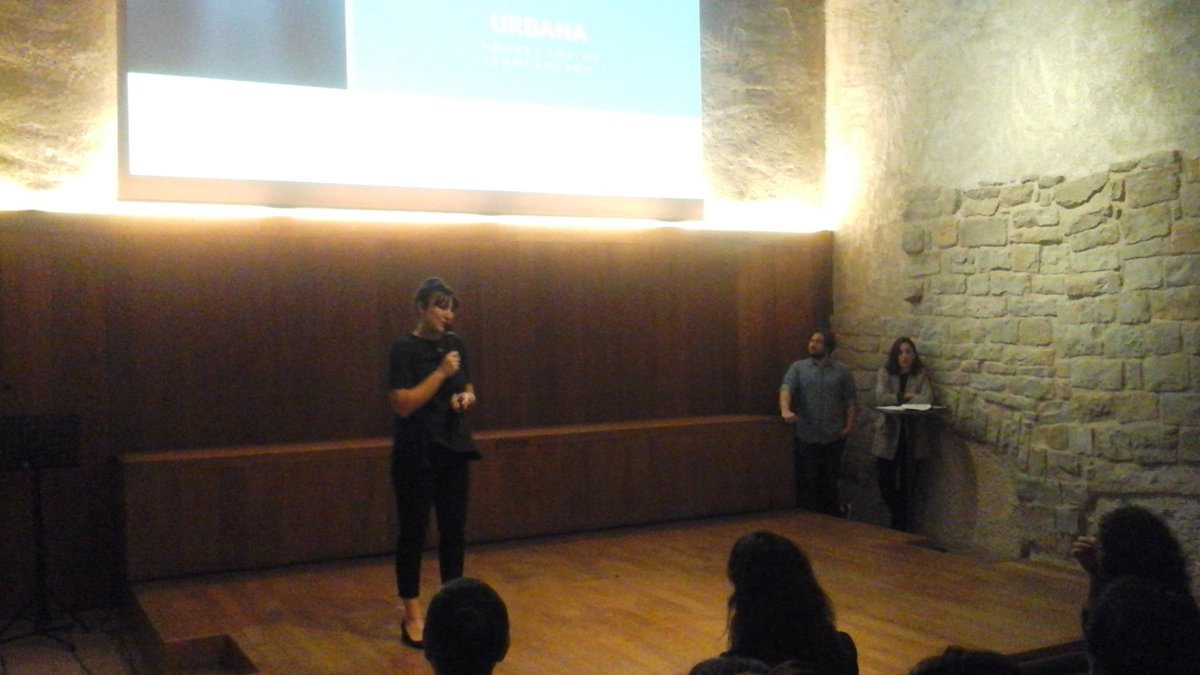 ceinnavarra's tweet photo. .@isademiguel presenta #IDEMSTUDIO, diseño de iluminación arquitectónica #PamplonaEmprende https://t.co/qp6S6bjfqG