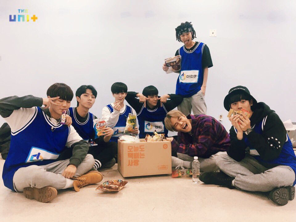TheUNIT_KBS2017's tweet photo. [📷]합숙소 현장 포토
유닛B 파랑 주황 검정

#더유닛_과자파티 #티몬에서_쏜다 https://t.co/TDawpbquTB