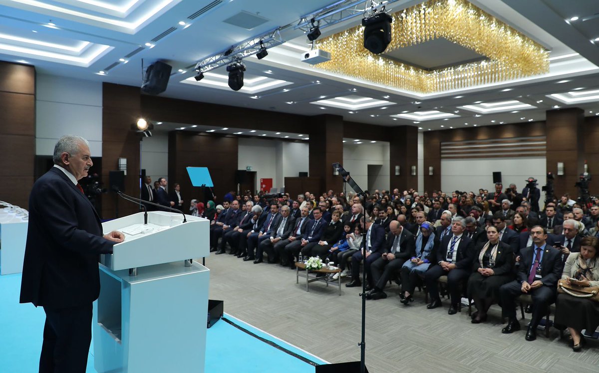 suleymansoylu's tweet photo. AK Parti Sosyal Politikalar Başkanlığı tarafından düzenlenen #GöçveUyum Sempozyumu Başbakanımız Sn.Binali Yıldırım'ın teşrifleriyle gerçekleştirildi @AKPartiSPBGM https://t.co/5E9CEOI1H9