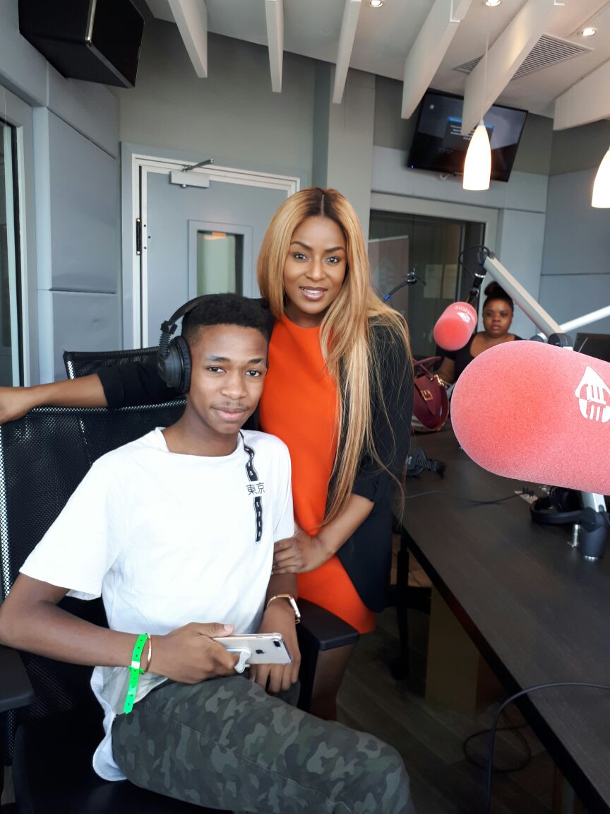 TheTouchdown326's tweet photo. YASSSSSSSSSSSS😍😍😍 the lovely @JessicaNkosi is in the building chatting to the crazy #AfterLunch duo @SimplyMahadi &amp; @lasizwe on #TouchHD1Million https://t.co/bJD8nK918M