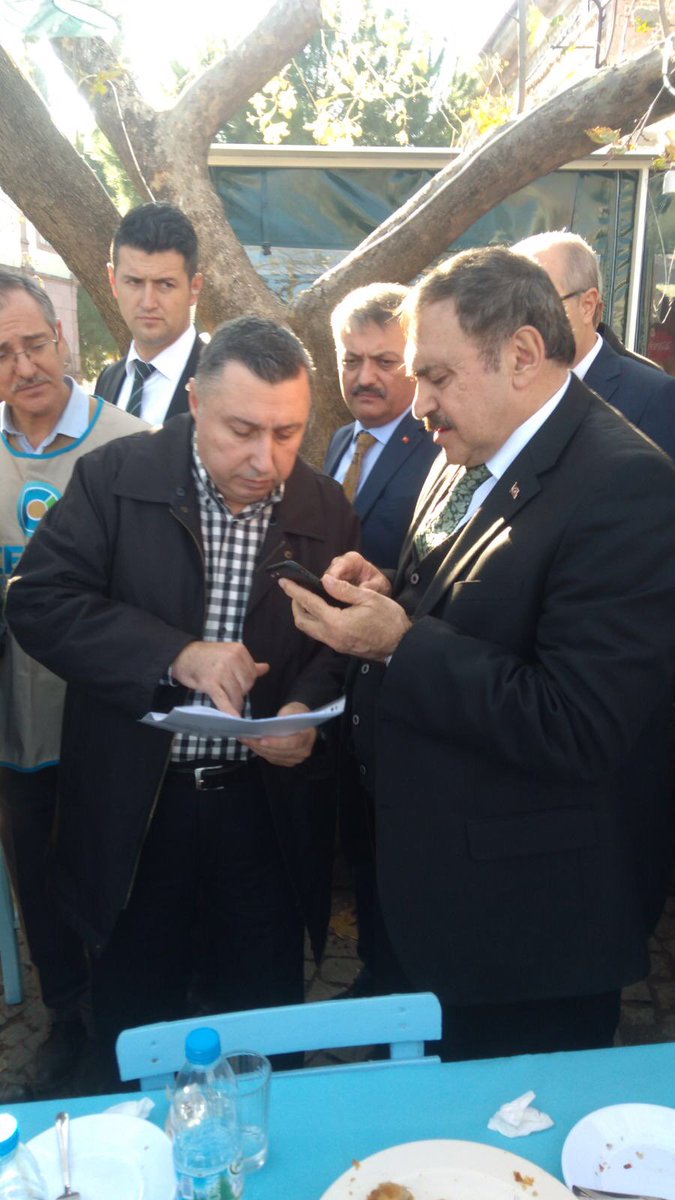 cekud's tweet photo. CEKUD; Ayvalık'taki yangın sonrası, 
Hakkıbey yarımadasında gerçekleştirilen, 
Sn. Bakanımız @VeyselEroglu öncülüğündeki
Ağaçlandırma çalışmaları kapsamında, 
33350 Fidanın toprakla buluşmasına destek verdi.
#fidan #toprak #ağaç #orman #ayvalık #balıkesir https://t.co/mQCl6nrnLf