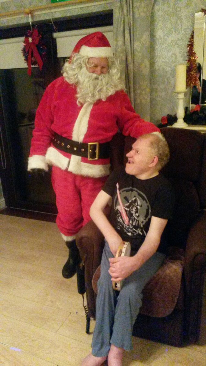 Sarahcress32's tweet photo. Christmas came early at The Stables @MarkCrouch5 @jon78342959 😍😍🎄🎄🎄🎅 https://t.co/ExOhg4sqxq