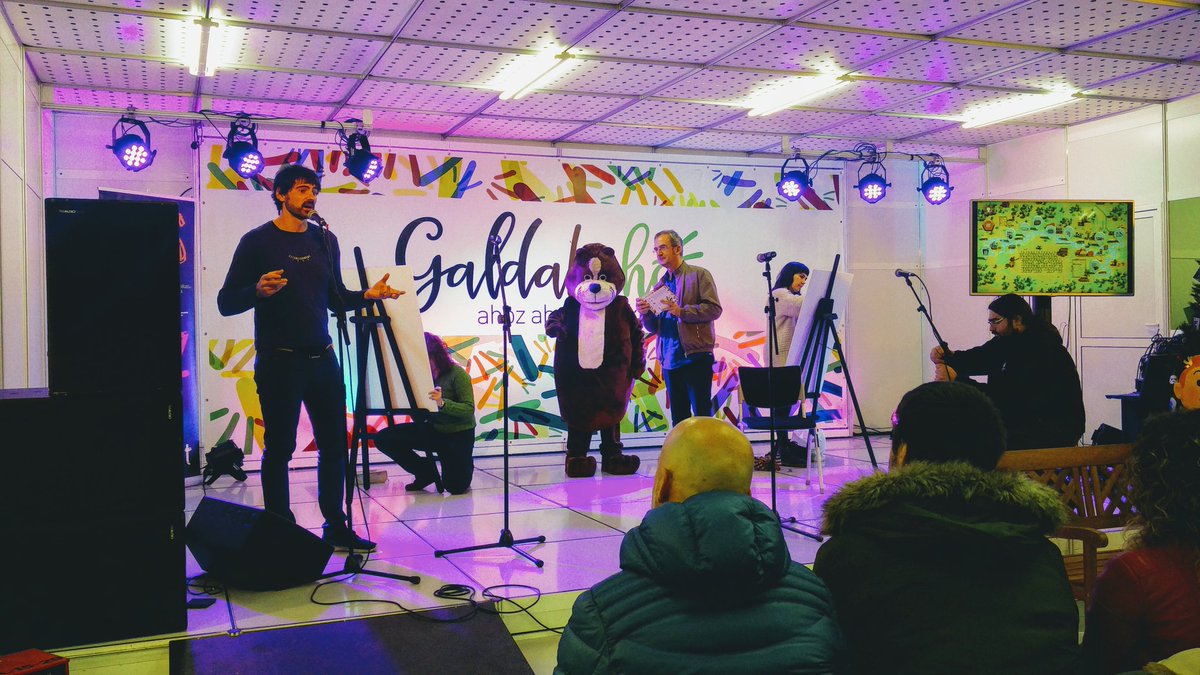 OrekaInteractiv's tweet photo. Estamos en @galdakao Liburu Azoka presentando el nuevo #zuztarluze
¡Gracias por la oportunidad! https://t.co/Swg87l83SA