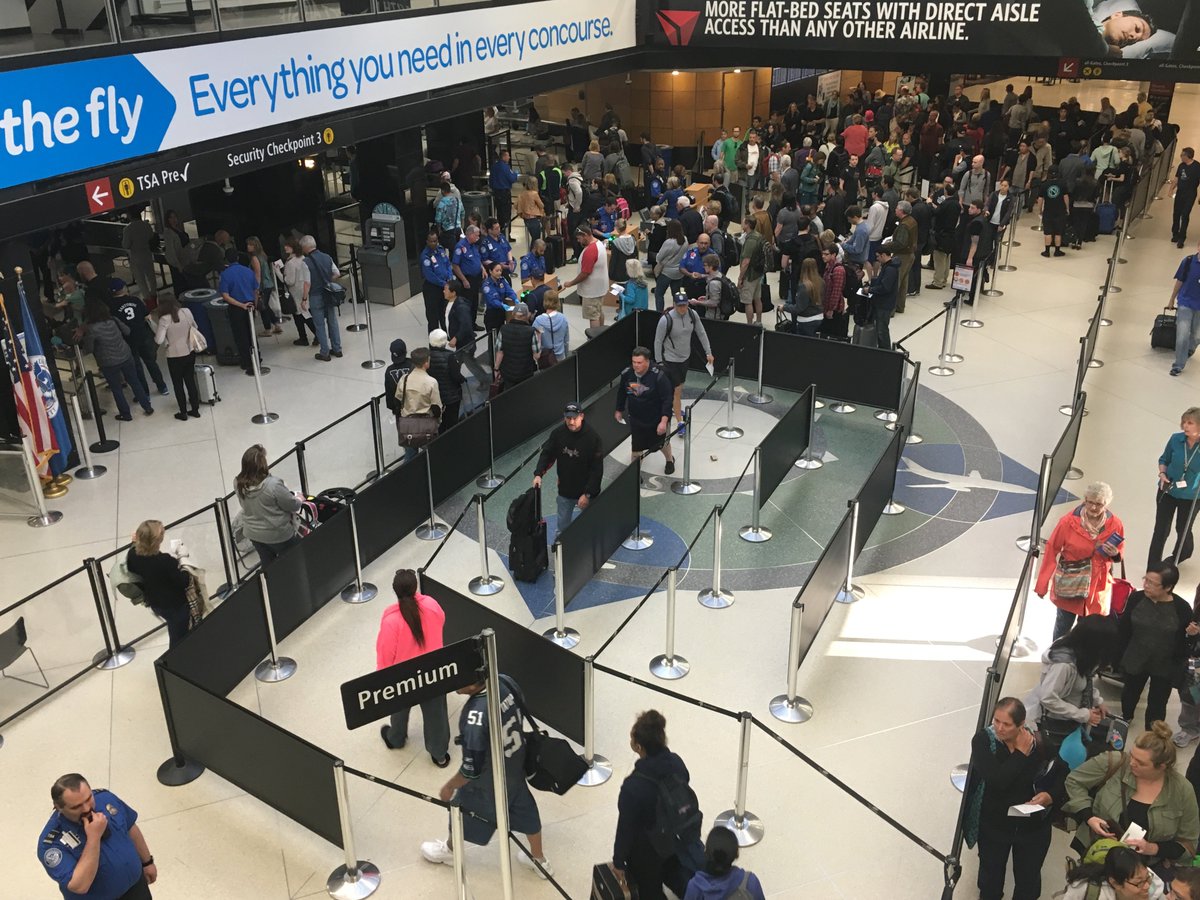 #HoildayTravel rush now on! Today  is 3rd busiest of season @SeaTacAirport Dec. 21-22  will be busier so plan for lines @TSA security checks #KOMOnews