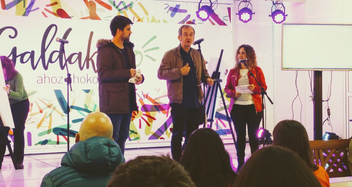 OrekaInteractiv's tweet photo. #zuztarluze tiene el mejor presentador del mundo mundial:
@KikeAmonarriz fantástico, ¡como siempre! https://t.co/a1OJCUnZ68