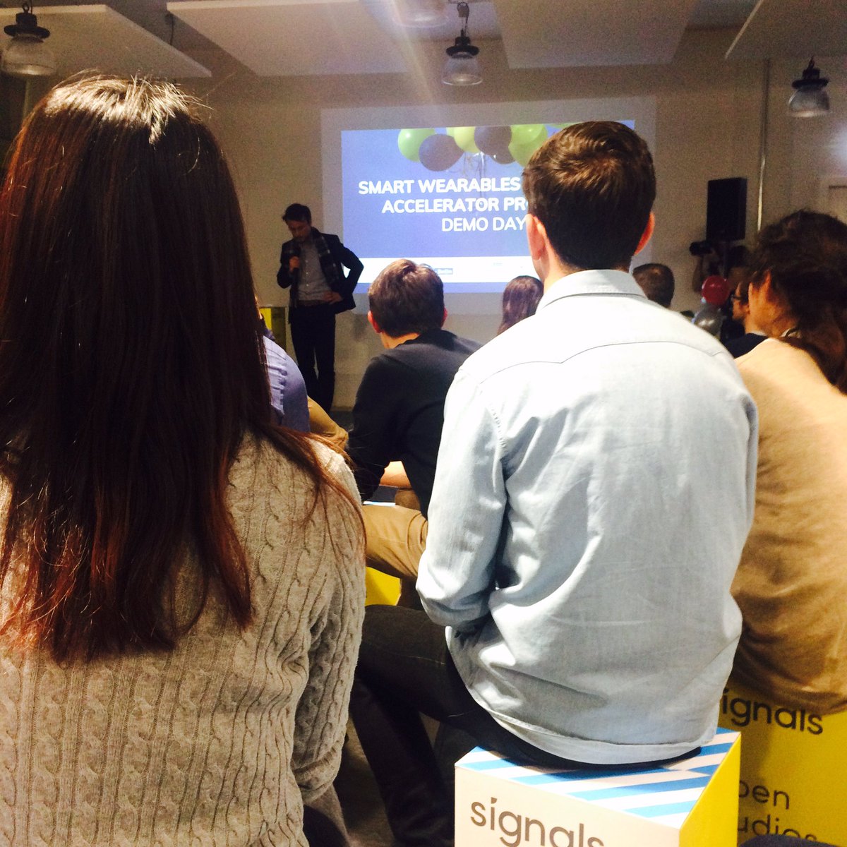 LUZPACtweet's tweet photo. Pitches at signal #studios #wearables #luzpac #berlin #startup #solarfashion #futureisnow https://t.co/1r3gHZ6jaa