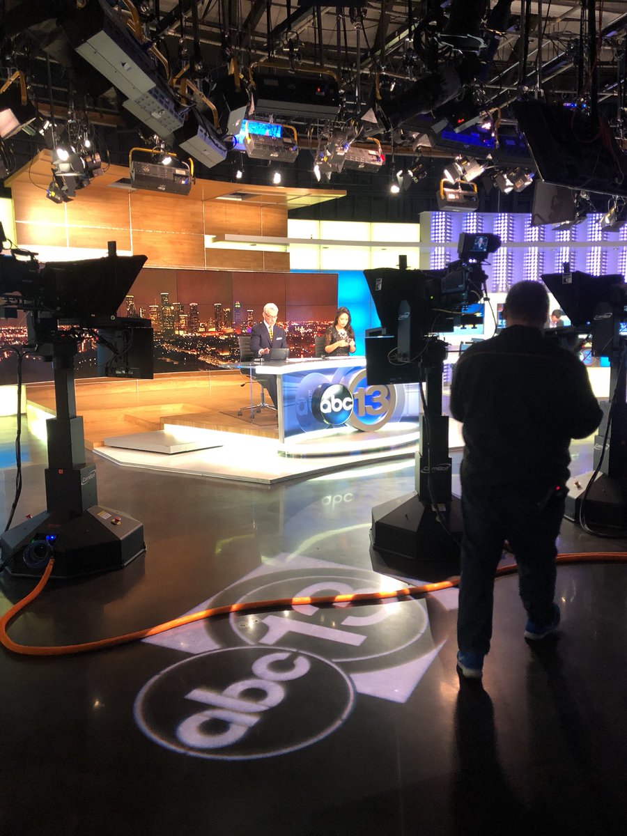 PatriciaABC13's tweet photo. My final Studio shots with the team! #ABC13 #FreeStuffFriday https://t.co/ZZY6ZzwALL