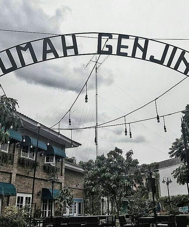 prmijakarta's tweet photo. Untuk info lebih lengkap maps dan lokasinya..
#NomadPRMI Jakarta
In a new place 📍
Insyaallah kedepannya bakal menjadi homebase untuk nomad kita madridista jakarta..
*mimin udh siapin flare & smoke nih buat ngerayain juara* 😂
#HalaMadrid #FinalCWC https://t.co/F8pvWrC2rx