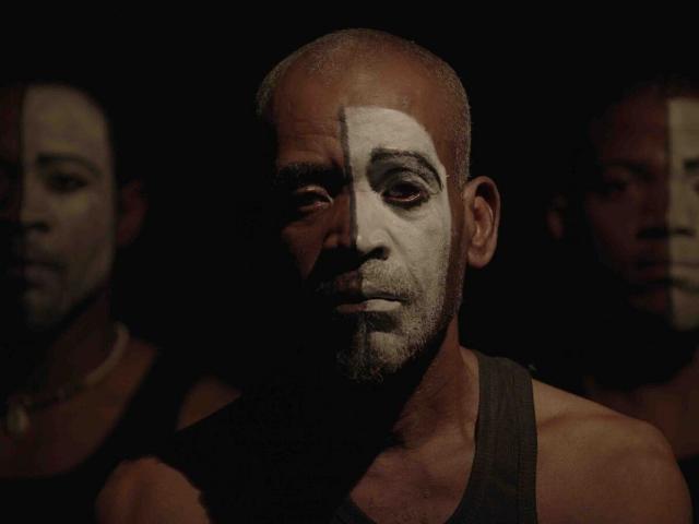 Propostas para hoxe!
🔔17 h | Igrexa de Salomé. Itinerario O Nadal na arte compostelá. Inscrición: tprincipal@santiagodecompostela.gal
🔔19 h | Apertura do espazo musical e gastronómico do Mercado da Estrela. 
🔔20.30 h | T. Principal. Manoliño Nguema, dous mundos que se tocan.