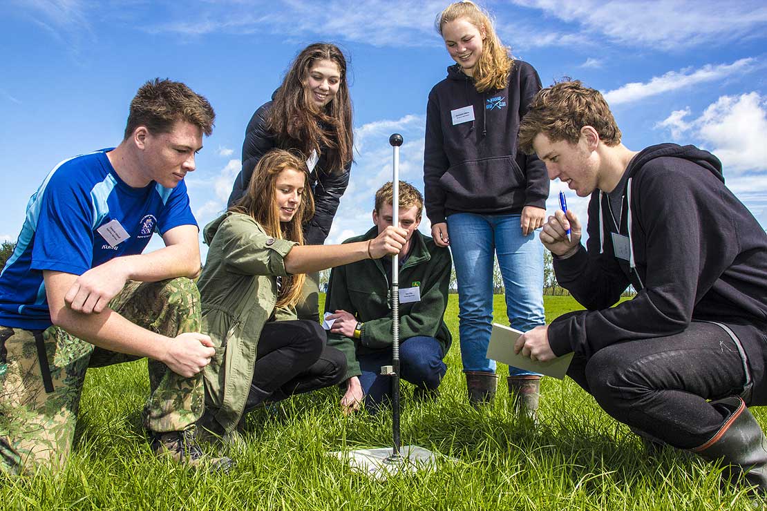 Book_My_Essay's tweet image. Journal of Agriculture and Environmental Sciences and Its Importance for Students | #Agriculture and #EnvironmentalAssignmentHelp at #BookMyEssay goo.gl/GjSsAq