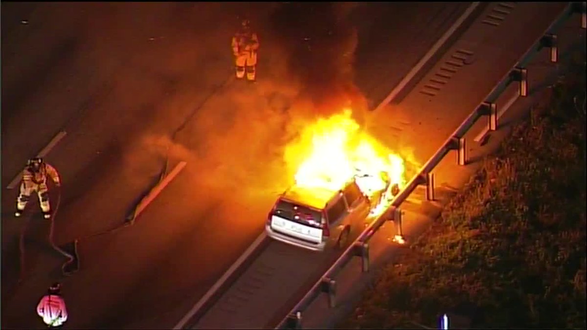Car fires snarl traffic on I-95 in Miami-Dade, Pembroke Road in Broward bit.ly/2CrWmY3?utm_so… https://t.co/mtHXogCBzx