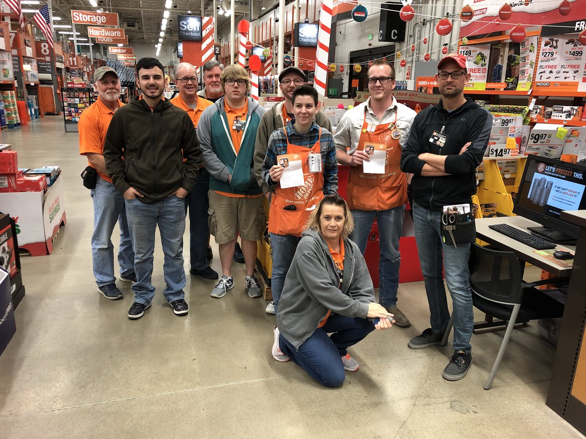 Denise36Jones's tweet photo. Crash and Wyatt recognized for their great MET partnership @CrashRotert  @calebconnellTHD @dpharrison2828 @DJBeckHD @gjcgjcgjcgjc @bsmilin311 @Shannondepot @AmberBone17 https://t.co/vOt5YkwtOm