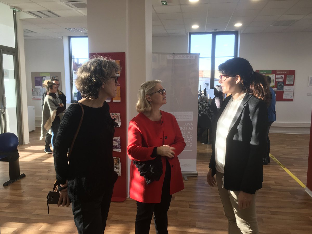 LemoineStef's tweet photo. Visite de #michelelutz Maire de #Mulhouse à #poleemploi Mulhouse Doller, en présence des 4 directeurs d'agence et de la direction territoriale. Des échanges riches au service des demandeurs d'emploi et des entreprises de la ville 
#poleemploigrandest https://t.co/QJFzXaE9Jf