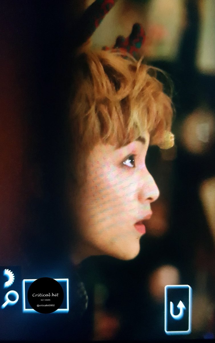 criticalhit0802's tweet photo. 171215 v live #NCT_DREAM #MARK #마크 오늘 너무 예쁘당 맠돌프 ㅜㅜ https://t.co/J8Ddh1QcSf