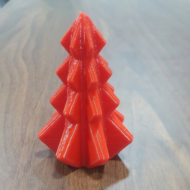 formon3D's tweet photo. #3dprinted #christmastree #formoncore #3dprinting https://t.co/i6fO3xaLDI
