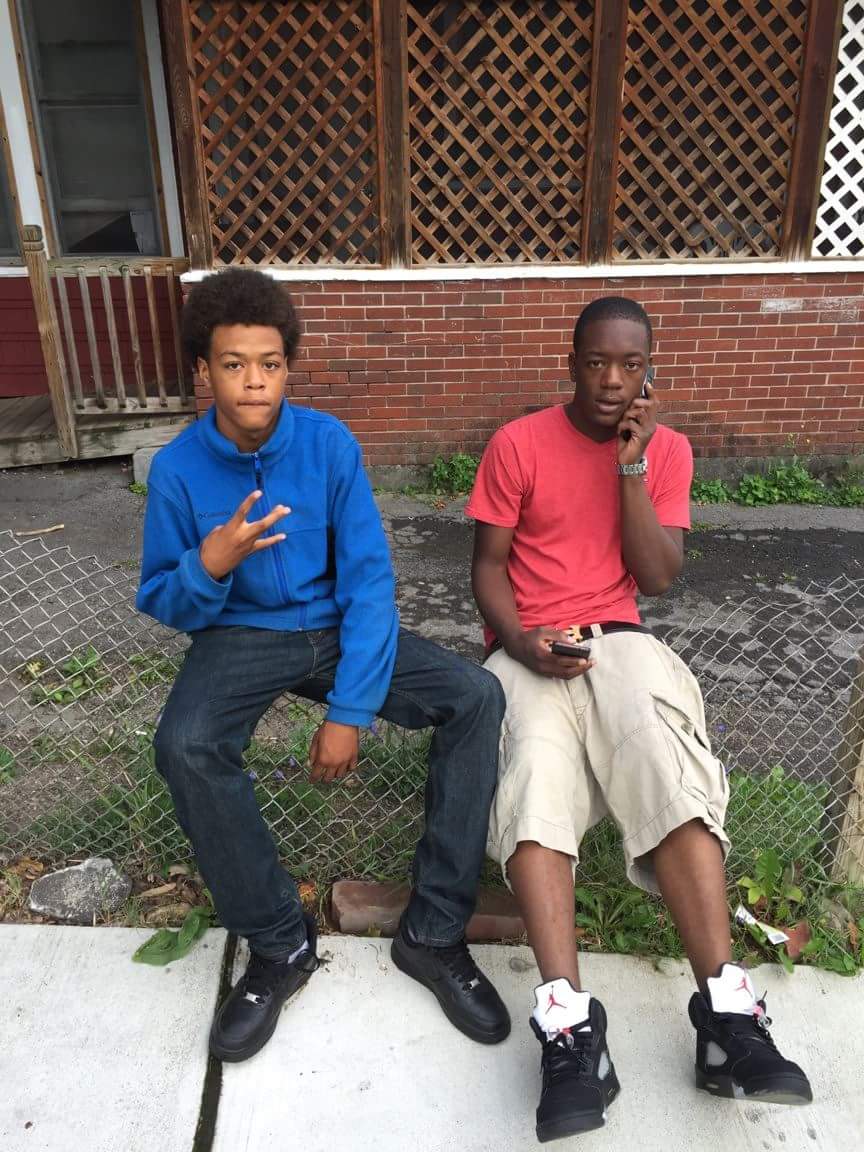 RIPGOLDIE18's tweet photo. Rest In Peace Brother I love You My Nigga 🗣🎯💙✖✔♵
#GoldieGang https://t.co/Nsn1FUvFxL