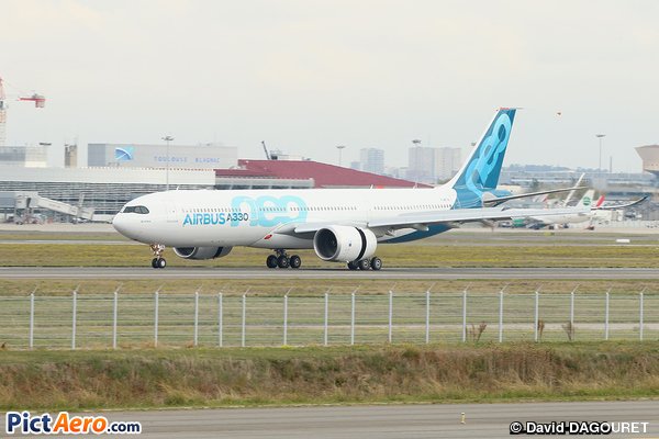 Airbus A330neo landing after its first flight at Toulouse. <a href="/Airbus/">Airbus</a> #a330neo #avgeek #aviation #planespotting #planespotter #plane #planes #Aircraft  <a href="/aeroport_tls/">Aéroport de Toulouse</a> <a href="/A330neoFans/">A330neo Fans</a> pictaero.com/fr/pictures/pi…