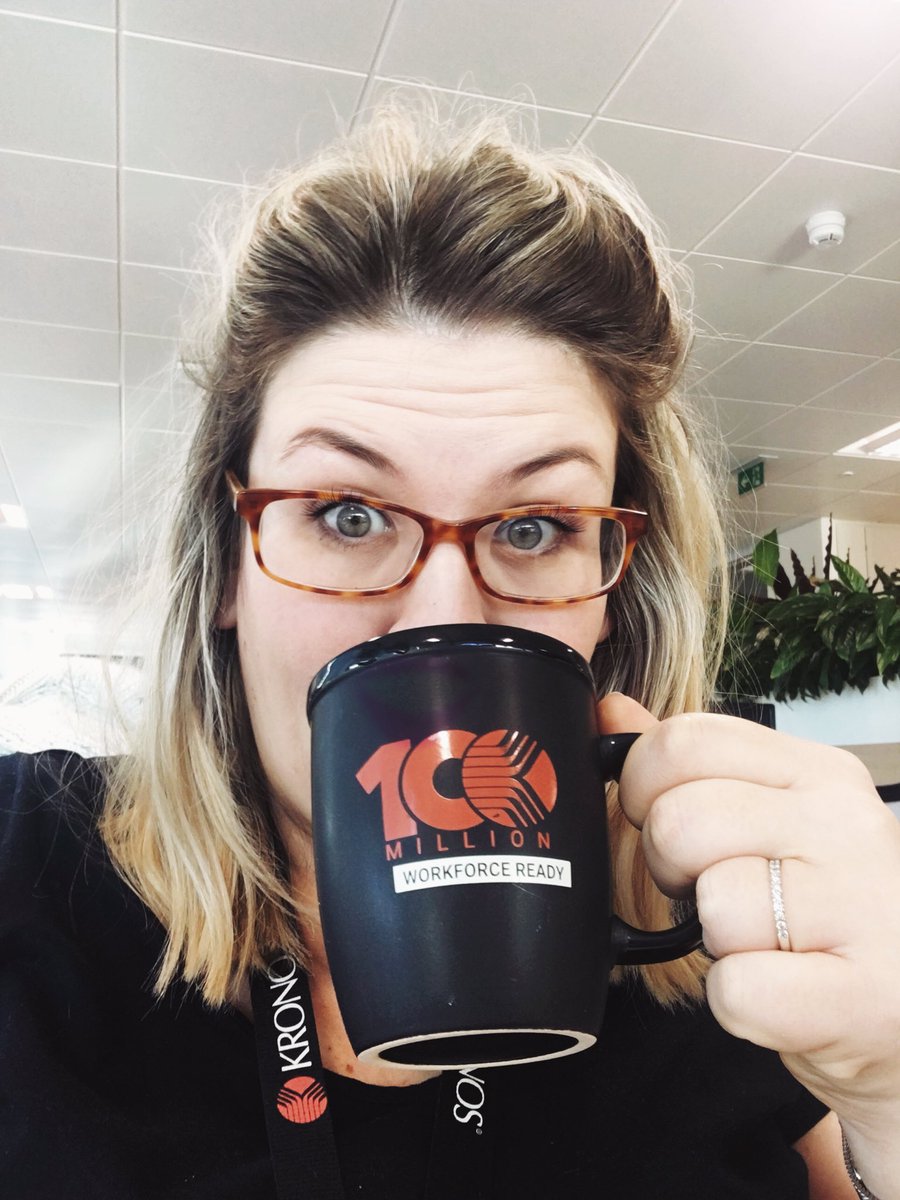 lexleeson's tweet photo. #37weekspregnant and drinking #raspberryleaftea from my #WFR #Kronos mug! 👍🏼#MyWorkInpsired https://t.co/UdzNOgYra0