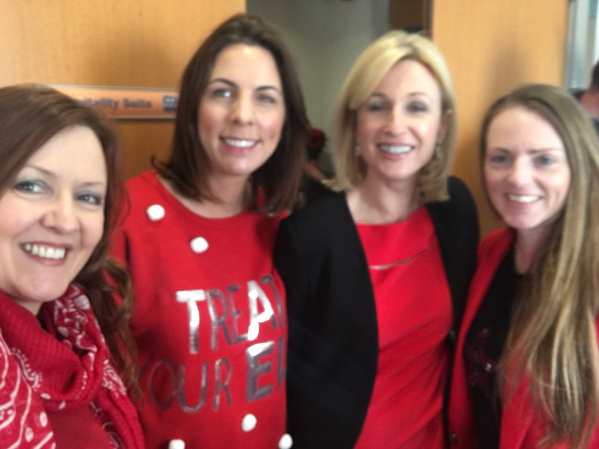 TQitContracting's tweet photo. #wearredtowork @SVP_Ireland @edelspillane12 @ReginaMangan @lcookemmk @LibertyBlueEA #coffeemorning @MMKIreland https://t.co/bxQs0UXyJ8