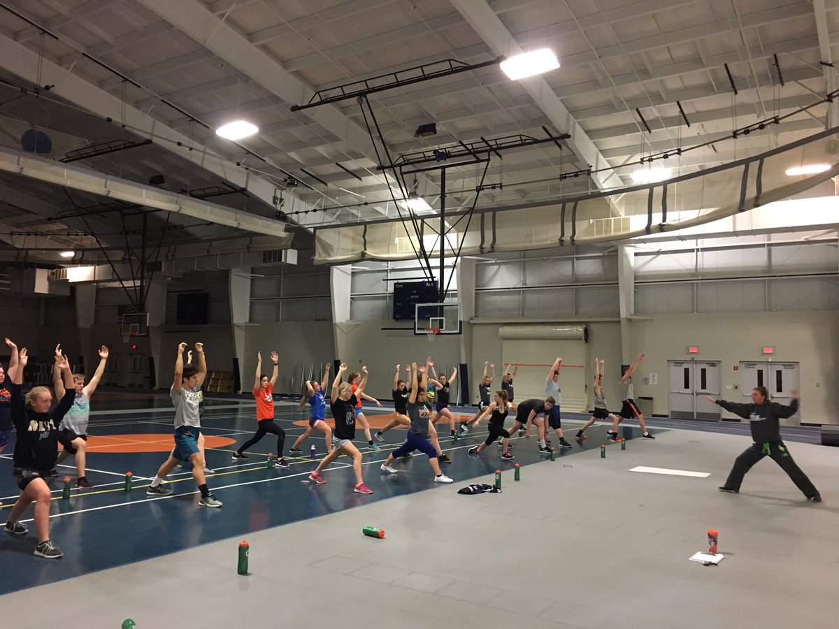 NmhsChargerSwim's tweet photo. Thanks @StudioFinish for the yoga before county #StrongerTogether #yogalife https://t.co/DzitUeKwqM