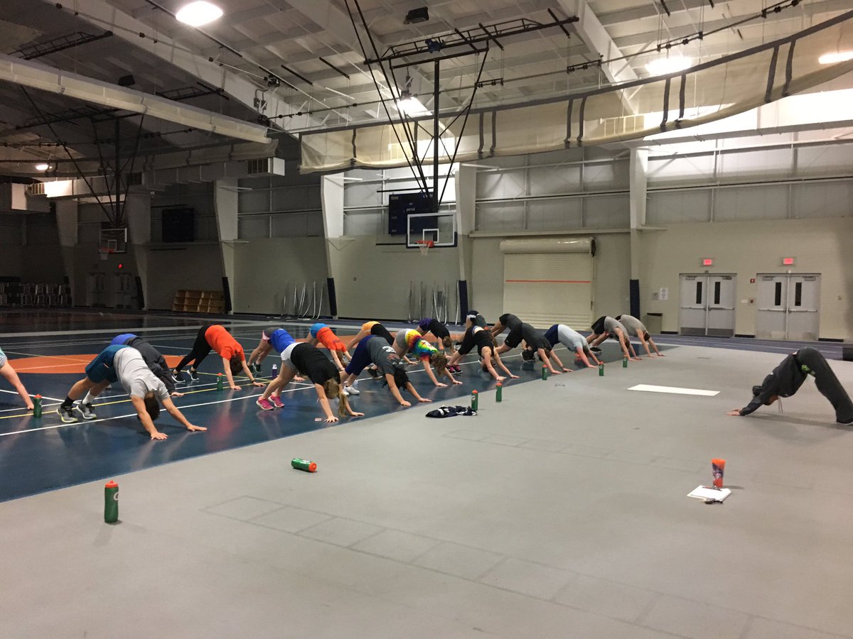 NmhsChargerSwim's tweet photo. Thanks @StudioFinish for the yoga before county #StrongerTogether #yogalife https://t.co/DzitUeKwqM