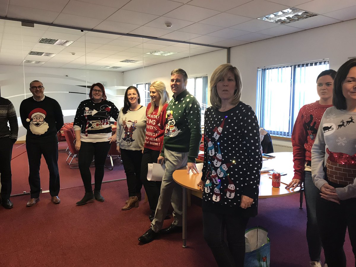 SarahFreel1's tweet photo. Christmas jumper day in aid for #CashforKids https://t.co/GHAElu5Bwo