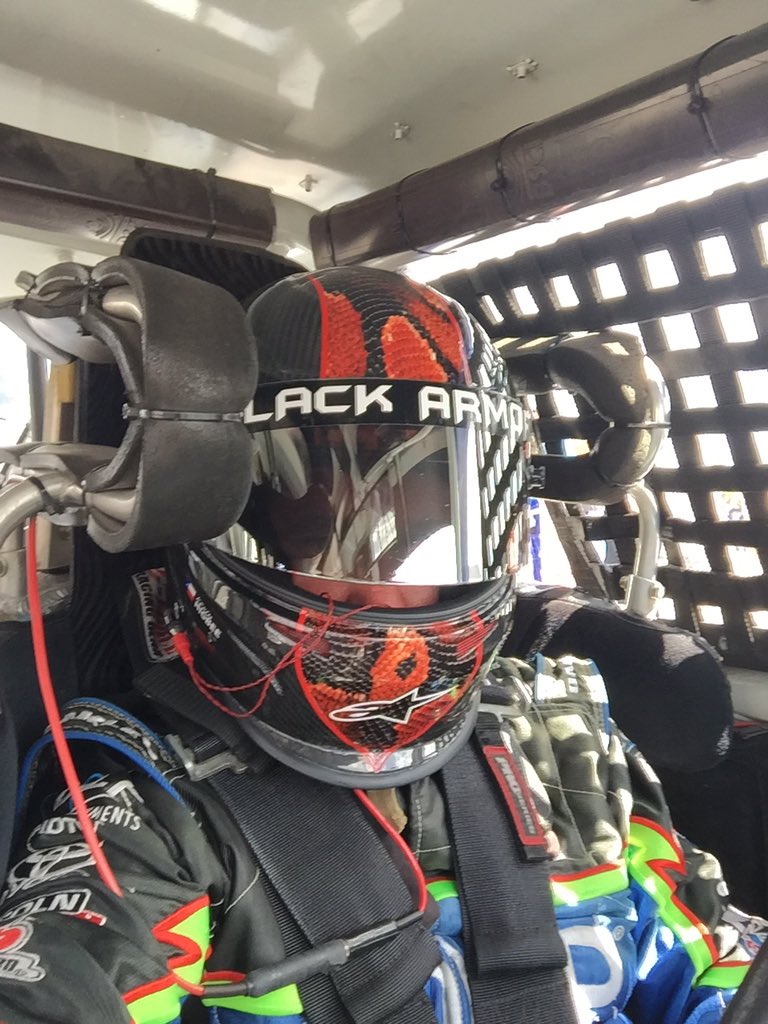 txcar_nerd's tweet photo. @BarkMFoRS @BAHelmets @benroget @JackBaruth Open cockpit or high speed go-karting? I got the aero pro because I do all 3. https://t.co/90wZEwcdkh