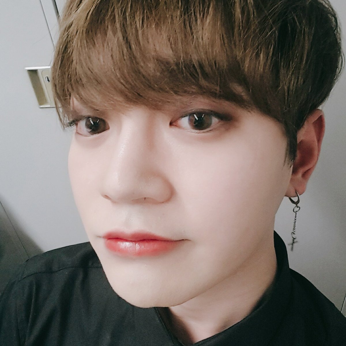 UP10TION's tweet photo. [#비토] 오늘도 수고하셨습니다! 잘자용~~ https://t.co/NuHiJlHRMg