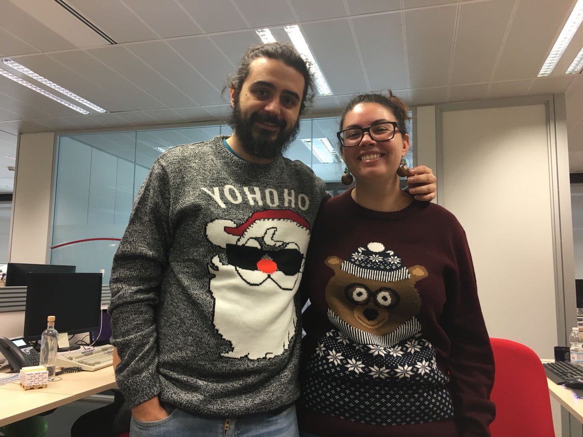 m4rtaST's tweet photo. #christmasjumperday2017 @beeva_es celebrando el #ChristmasJumperDay en DIA @gerardo_vrrj https://t.co/Jvu5m2G5yc