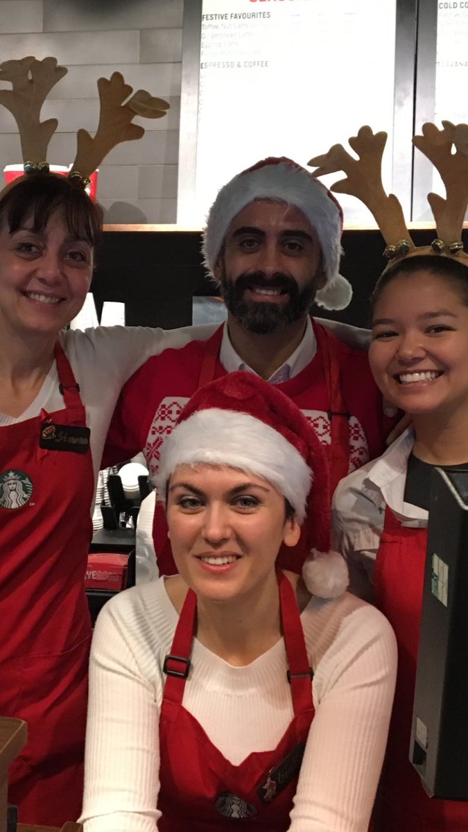 torello74's tweet photo. Xmas Jumper day🎄🎄🎄 with these lovely partners😉@SbuxLondon https://t.co/kFYBsSDPBN