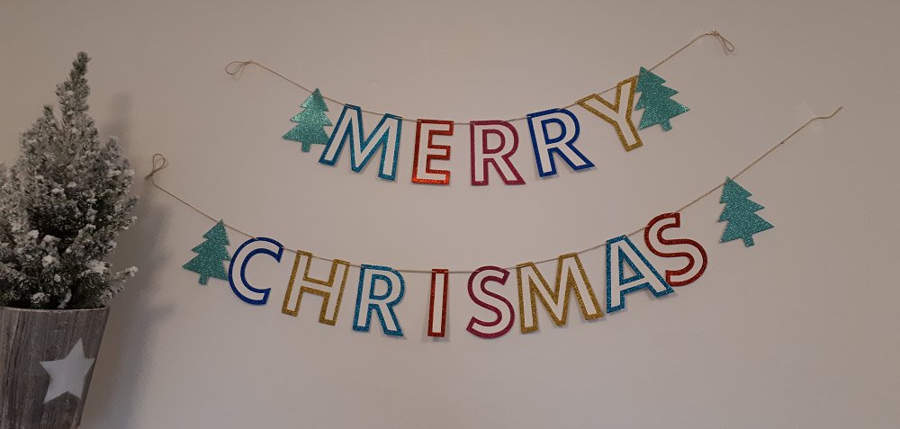 BabelTalen's tweet photo. Zoek de fout! @HEMA onze taalcursussen starten weer in januari! Graag verwelkomen wij jullie in 2018 😉 ☛ https://t.co/ZzsPPGdmLc https://t.co/AjHnquMPDI