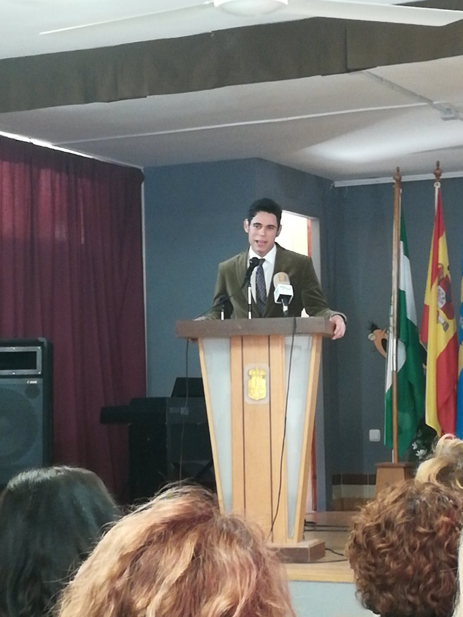CovaCEP's tweet photo. 25 °Aniversario CEIP Zambrana, celebración con toda la comunidad educativa @cepmalaga @DavidMarquezg https://t.co/BJrCe0zZjy