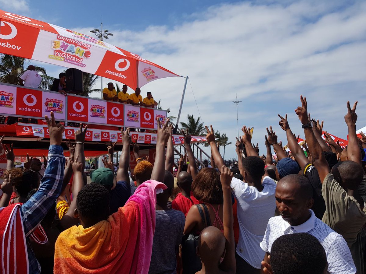 Katsande, Molangoane, Masilela and Bunting are here at the <a href="/VodacomSoccer/">Vodacom Soccer</a> #ShakeEveryDay activation #KCOneTeam
