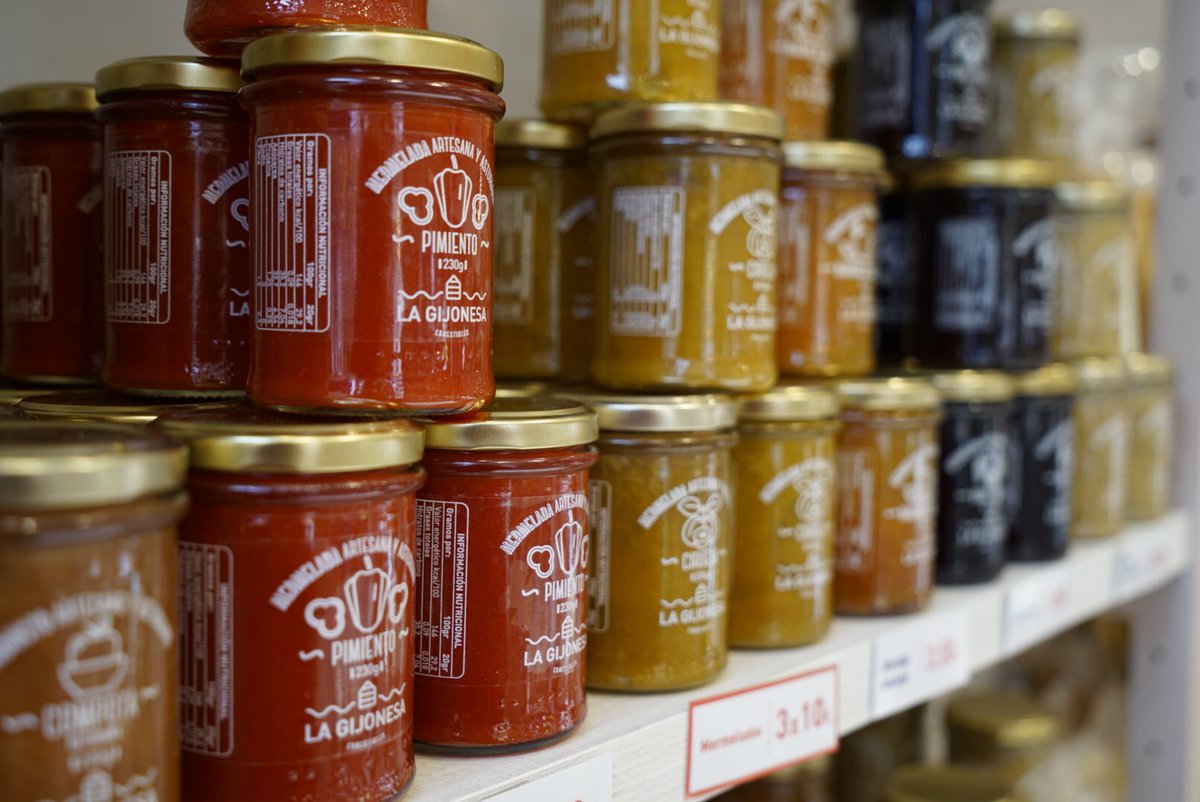 tusdestinos's tweet photo. Y si os queréis llevar algún producto asturiano a casa una visita más que obligada es @lagijonesa, una tienda con delicatessen gastronómicas #Xixón #Gijón #XixónGastro #XixónVaConmigo. https://t.co/pczscD69WN