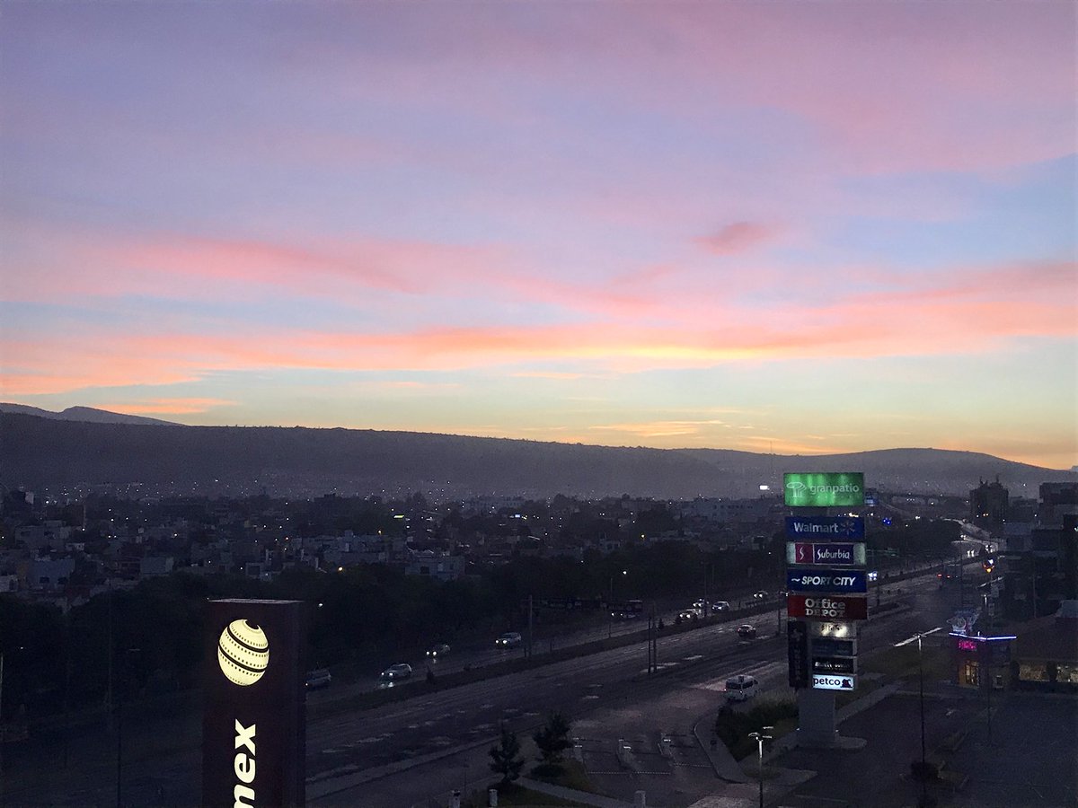 wendytapia's tweet photo. Hey! Buenos días #HidalgoInnova listos para empezar la segunda jornada de la #ReunionAnualRGMX @CITNOVA https://t.co/51tK3Kvgz7
