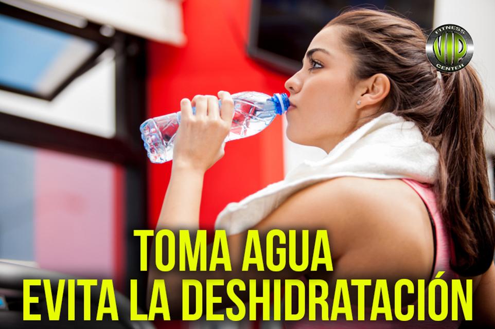 El proceso de deshidratación afecta a tu rendimiento y a otras funciones de manera progresiva, Asegúrate de ingerir suficiente agua, especialmente durante tu entrenamiento. #SomosLaDiferencia