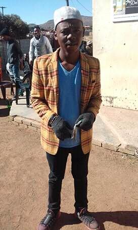 MathumboTheko's tweet photo. @CellC #CellCSummer! #OOTD #ConnectYourWay https://t.co/OBz89xlcmZ