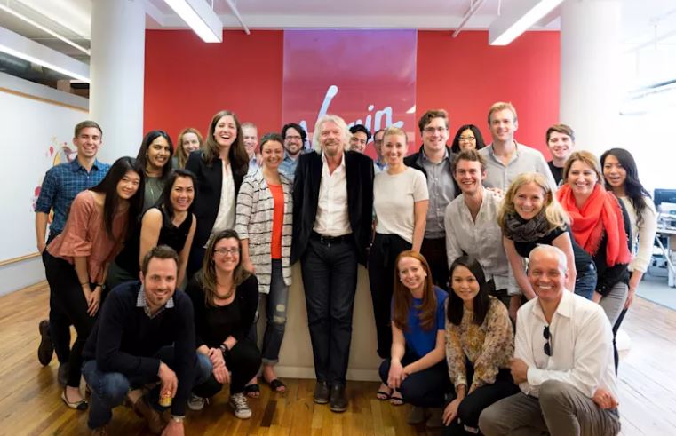 richardbranson's tweet photo. Why should you draw a circle around your life? https://t.co/sA2wUWVoS3 https://t.co/nZ4BARZgfM