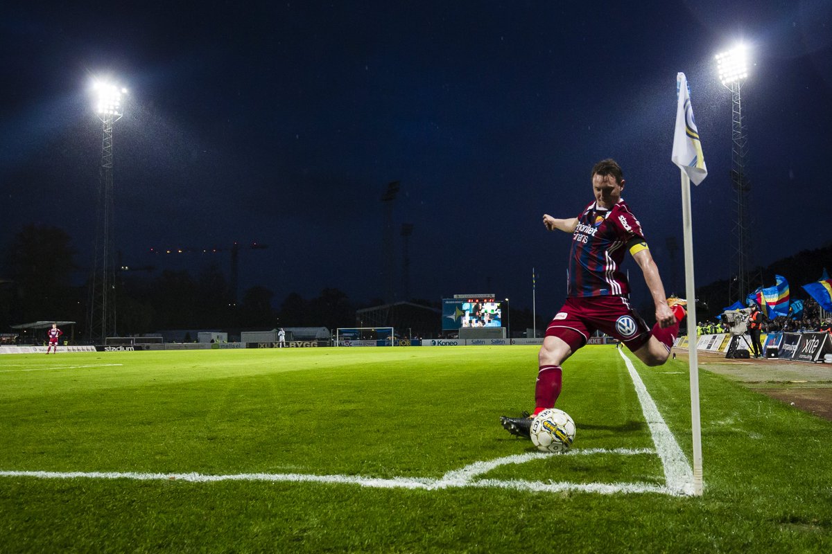 DIF_Fotboll's tweet photo. Djurgårdare
Järnkamin
Lagkapten
Landslagsman
#16

Tack Kim Källström för alla mål, alla minnen, alla segrar och alla guld! #StockholmsStolthet #DjurgårdensIF https://t.co/JOp3ESNXGy