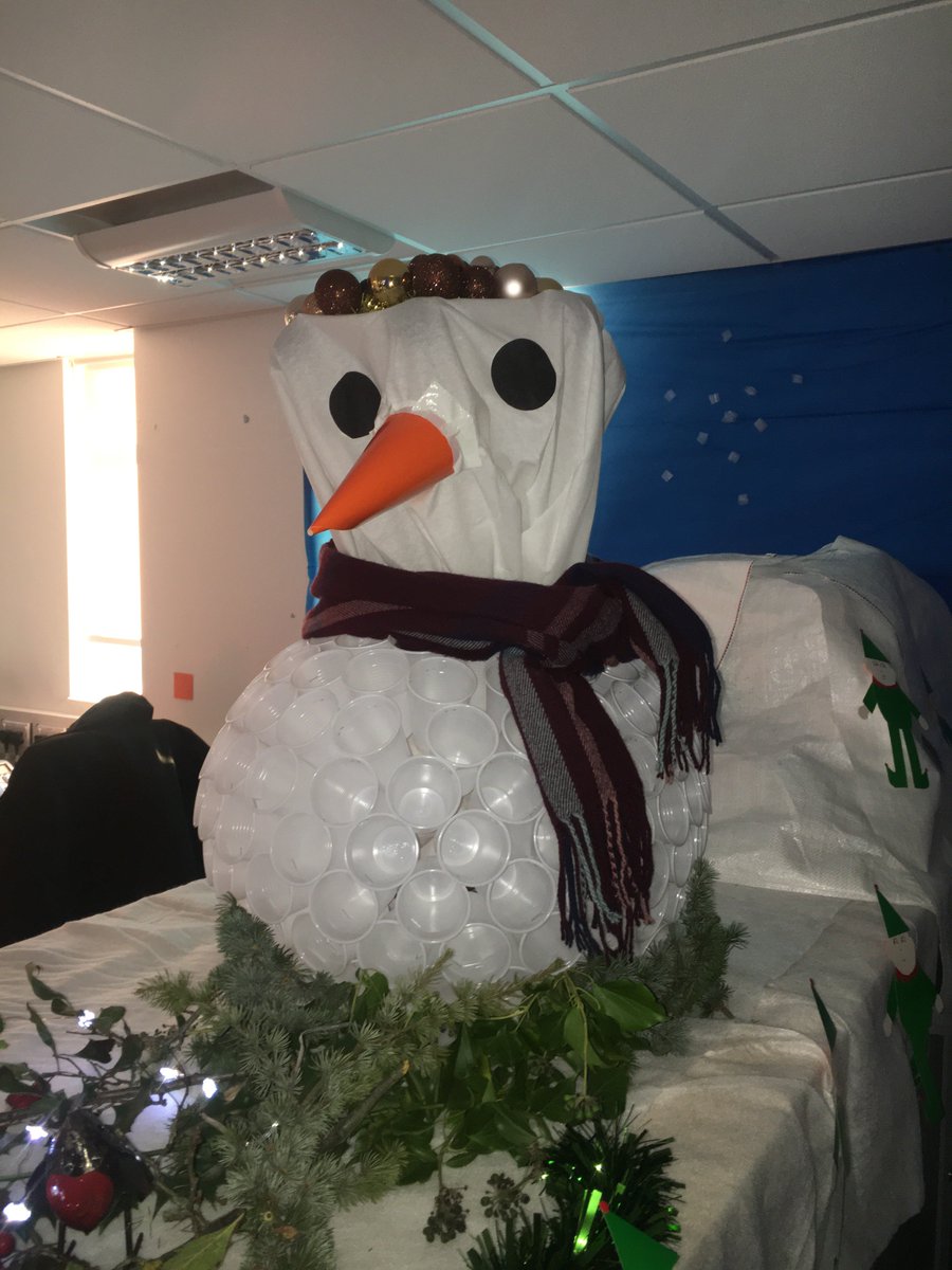 NTUYouFirstEd's tweet image. Things are getting #festive in the Clifton Employability offices! #Christmas