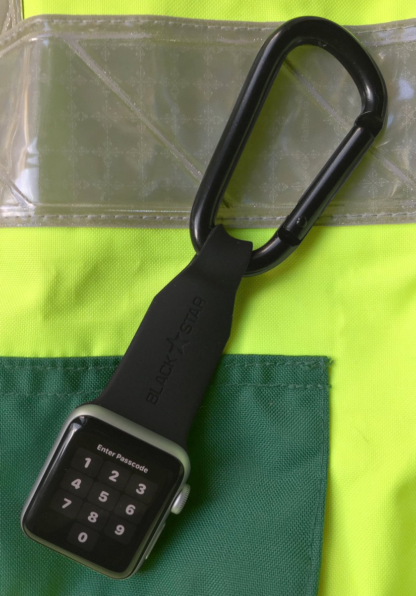 medicalaidememo's tweet image. Because it’s #Christmas we have a little #Competition.  For a chance to #win one of these brilliant #fobs for the #applewatch please follow us, like and RT this tweet! Closes 20/12/17 #ipc #ambulance #nurse #paramedic #medics #EMT #EMS #bearbelowtheelbows #nhs 🚑⌚️